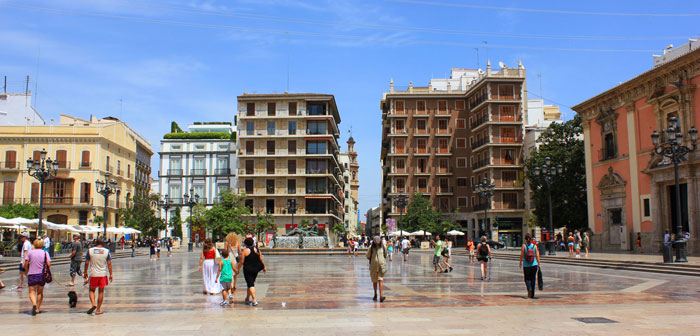 Plaza de la virgen à Valence en Espagne
